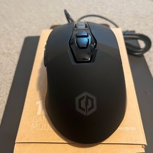Cyber power gaming mouse